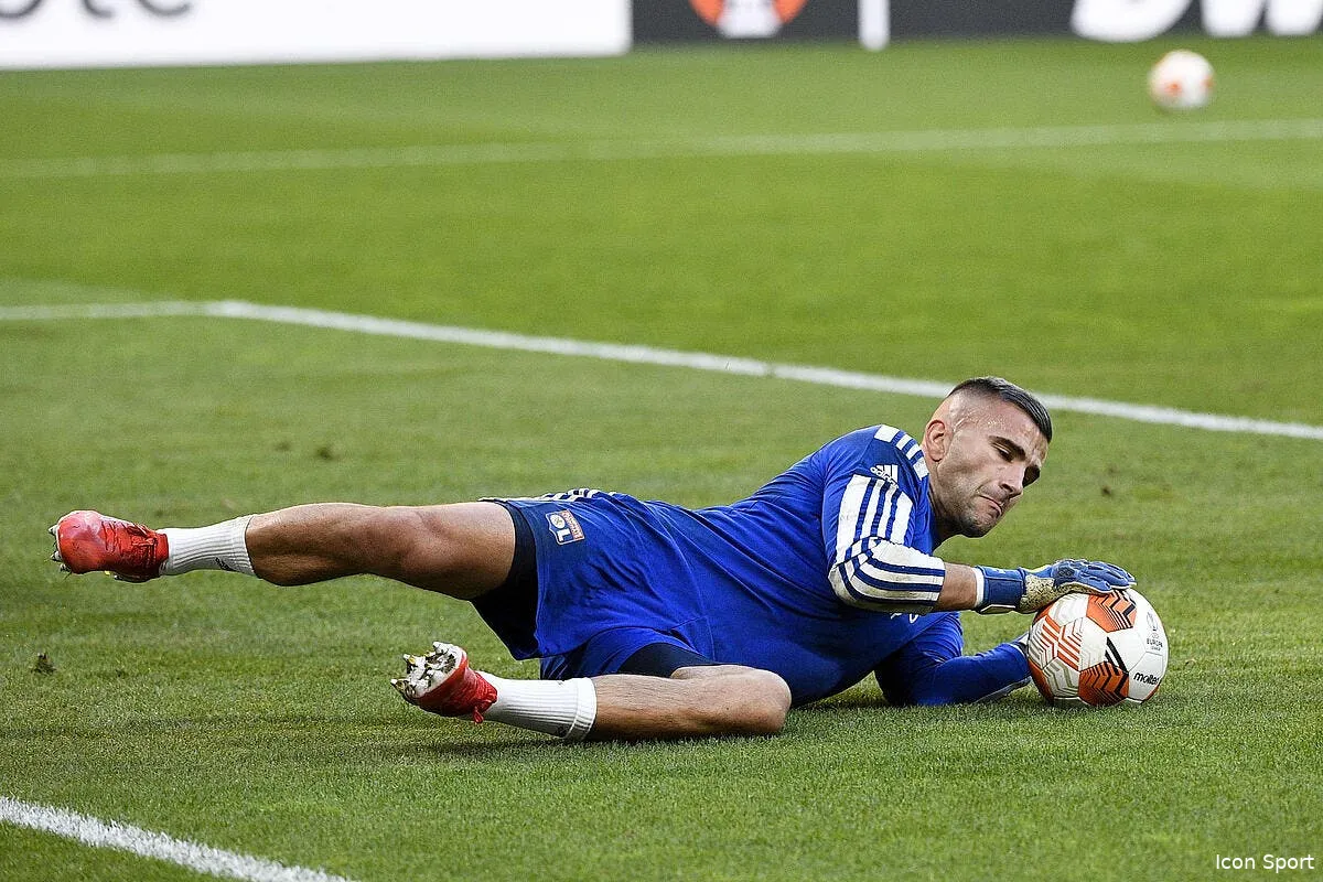 ol machardy tape sur anthony lopes et felicite un lyonnais icon cas1921 325211