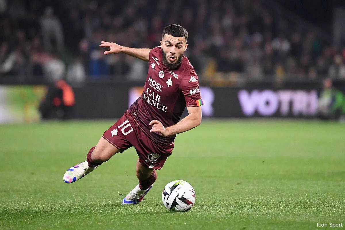 ol mikautadze successeur de lacazette textor fait sauter la banque iconsport 225307 0070 377076