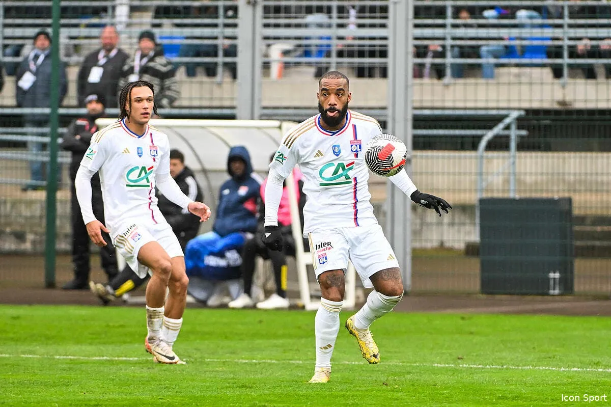 ol olmeta crache sur lacazette et son manque de courage icon dsc 2110 370328