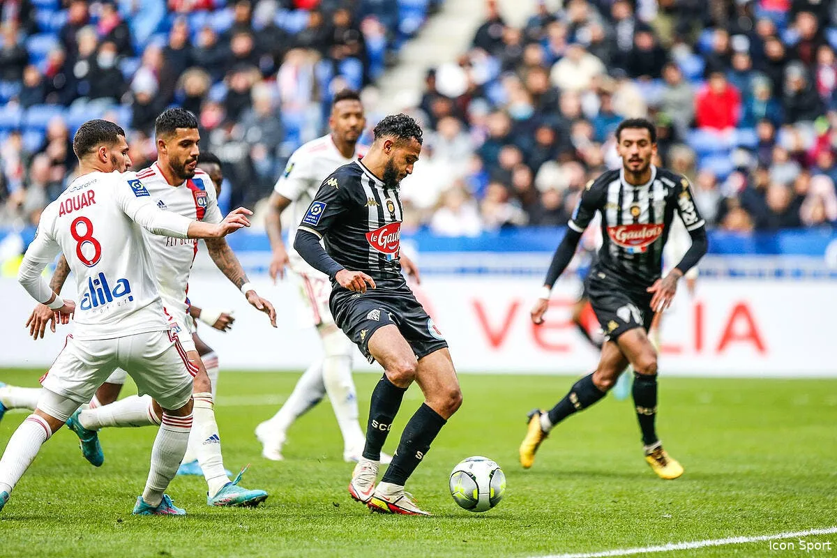 ol pas de penalty contre lyon c est le scandale icon d1r7335 338227