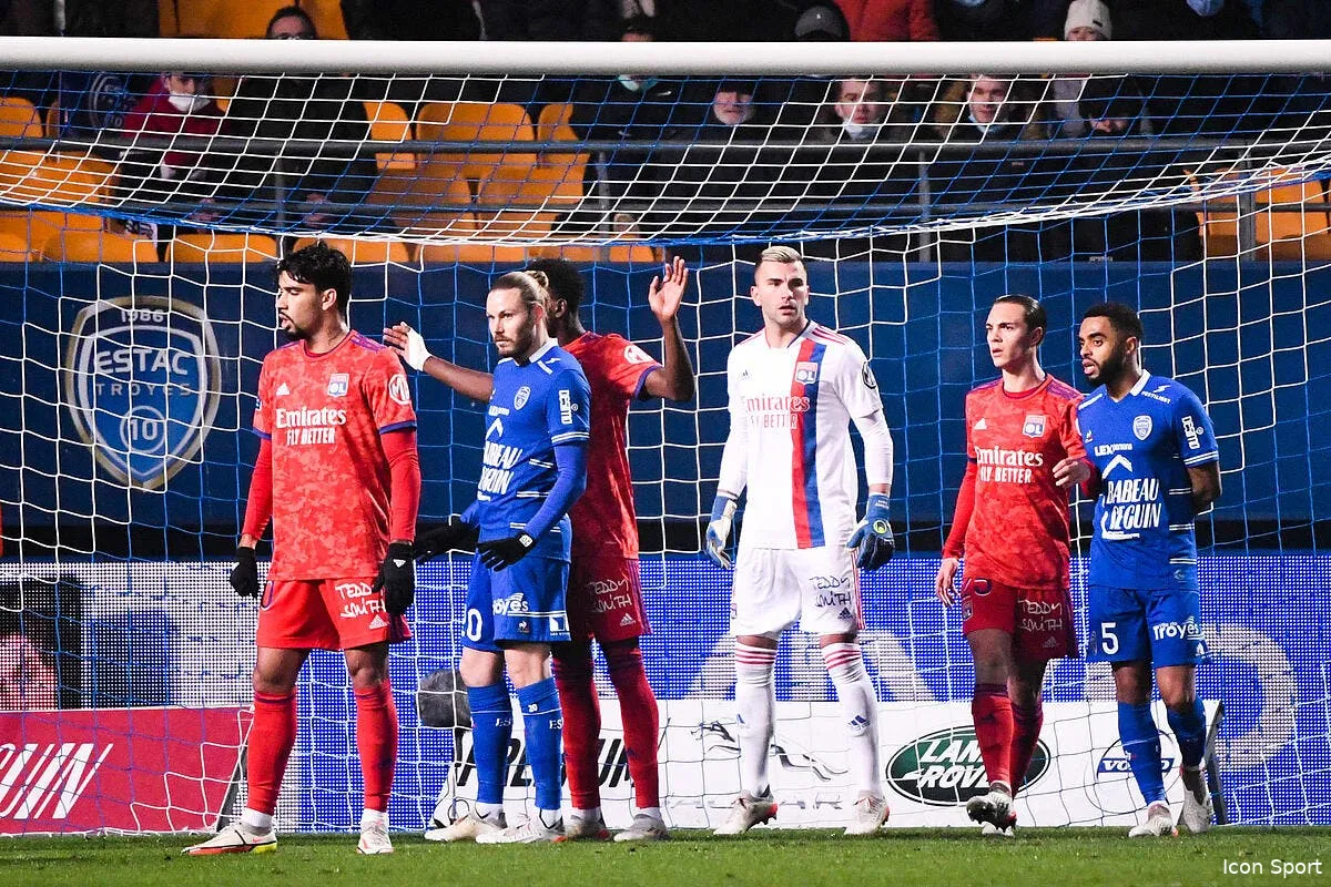 ol peter bosz clarifie son avenir a lyon icon 021692 0092 332603