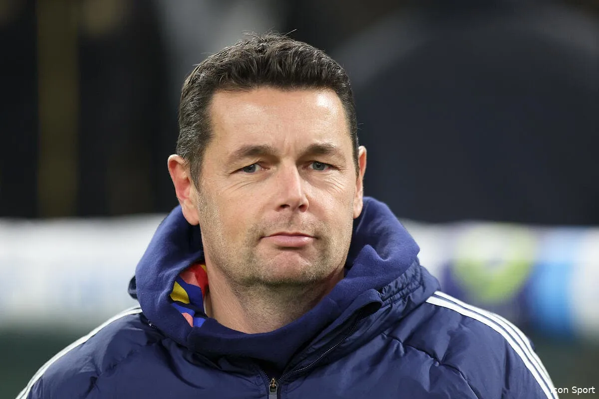 ol pierre sage prolonge deux matchs et textor verra apres icon fid 5885 369101