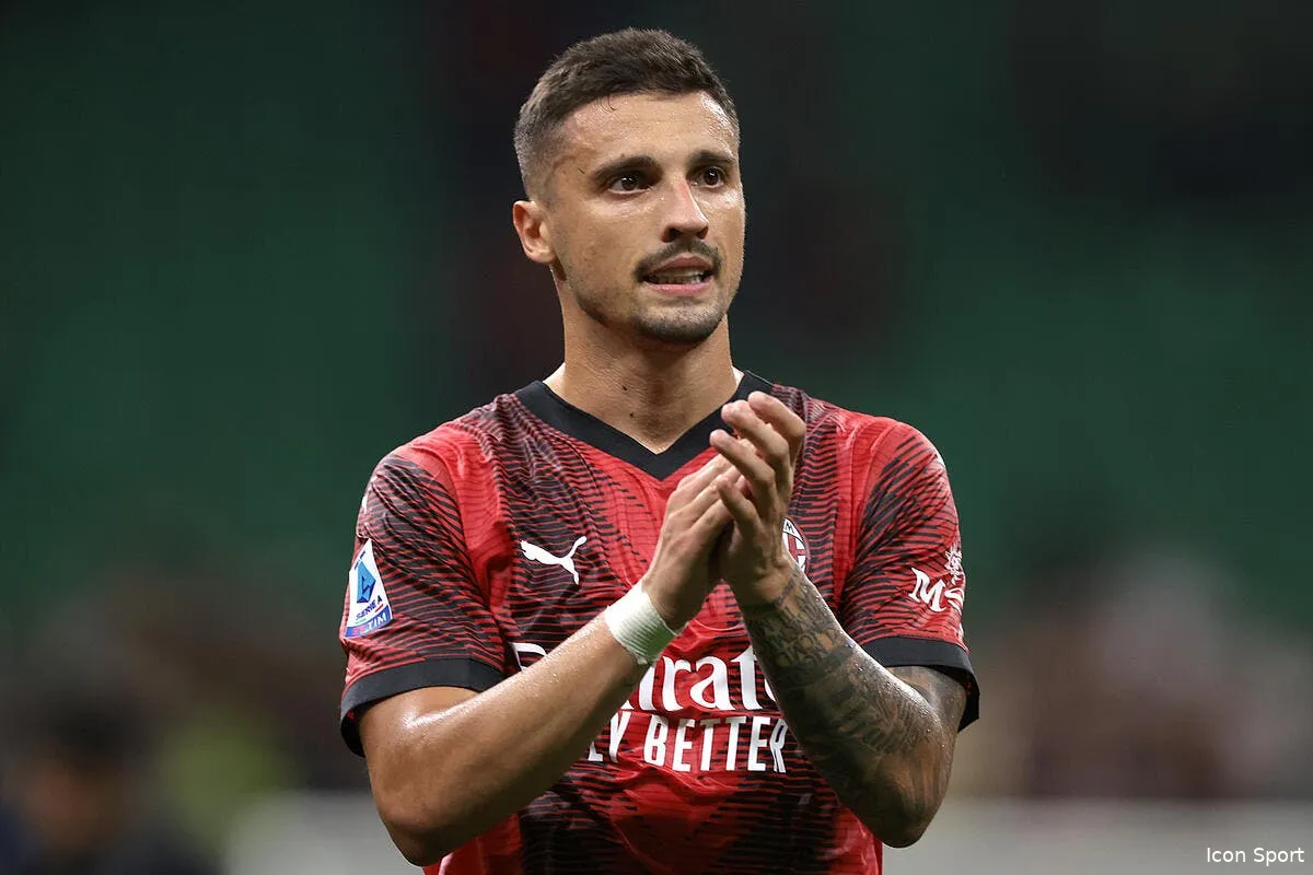 ol rade krunic dit oui a un transfert a lyon icon spi 069 jm milan toro 364751