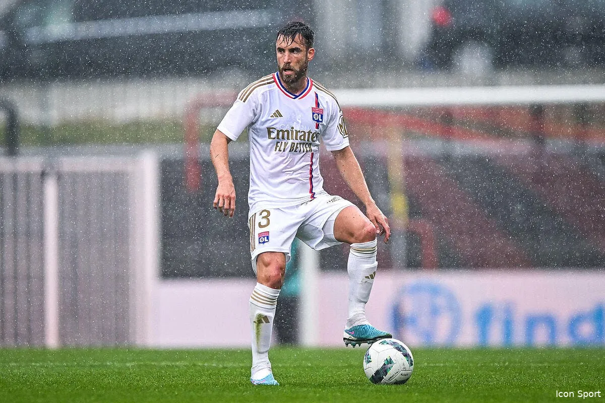 ol tagliafico a manchester united l assaut est lance icon bap 230723 93 120 364763