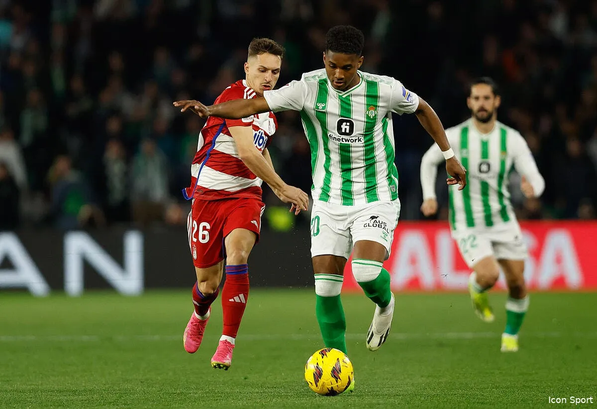 ol textor propose un echange de lateraux au betis icon ecommercefotos ecommerce2 146062887 371336