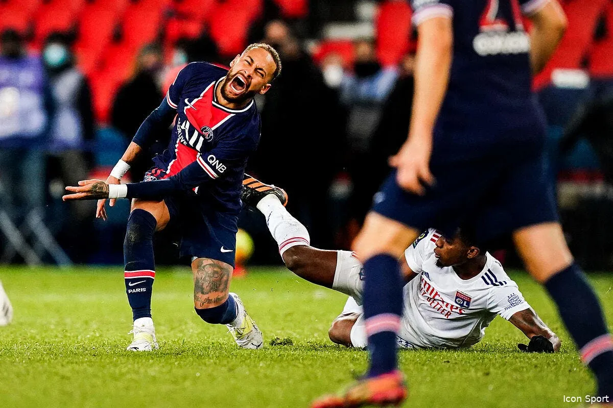 ol thiago mendes sera sans pitie avec neymar icon 750415 114 1 309719