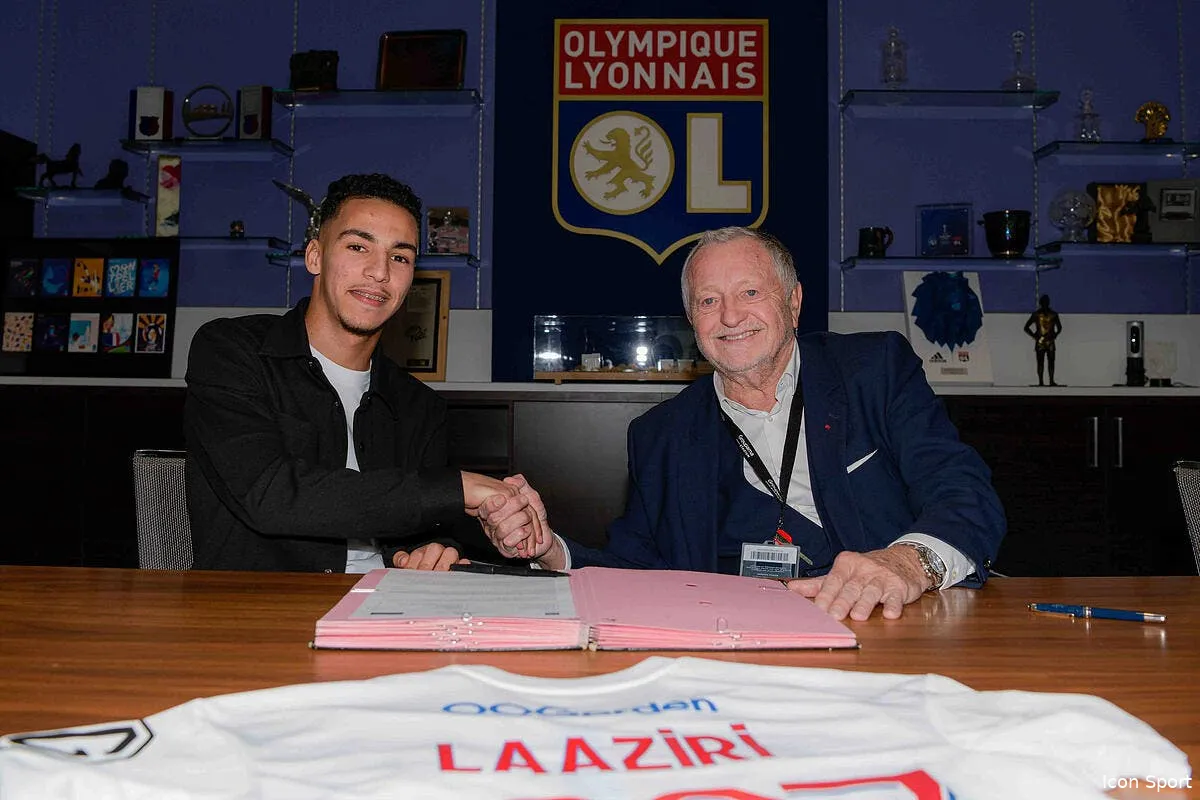 ol un defenseur prolonge a lyon jusqu en 2027 aulas 357069
