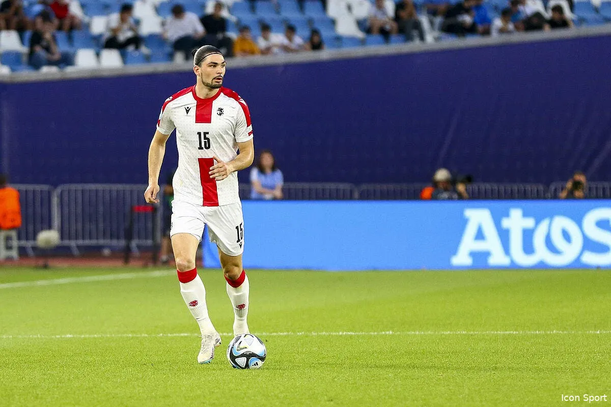 ol un monstre physique s approche de lyon icon 713 geobel20230624 014 363176