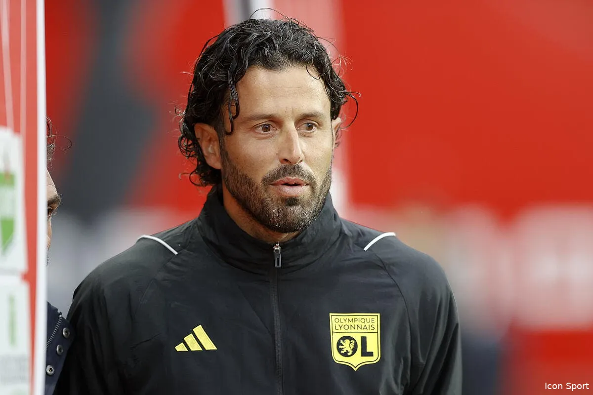 ol une surprise dans le groupe devoile par lyon icon b3 5486 366423