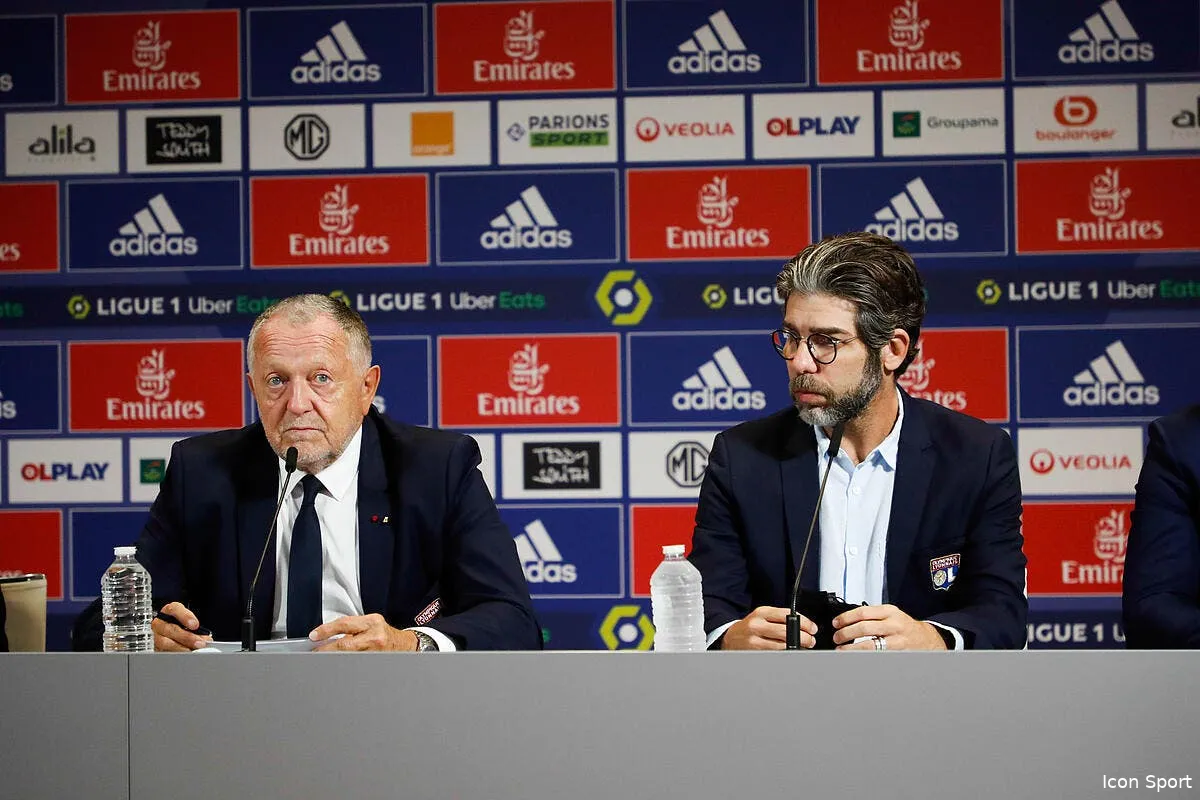 ol vincent duluc incendie juninho la reunion part en vrille a lyon icon 25i7114 copie 328291