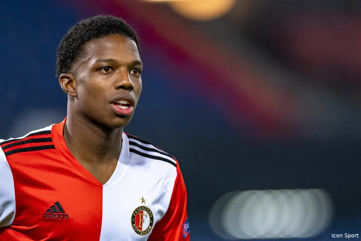 ol zero accord pour malacia feyenoord refuse l offre icon sipausa 31335913 344287