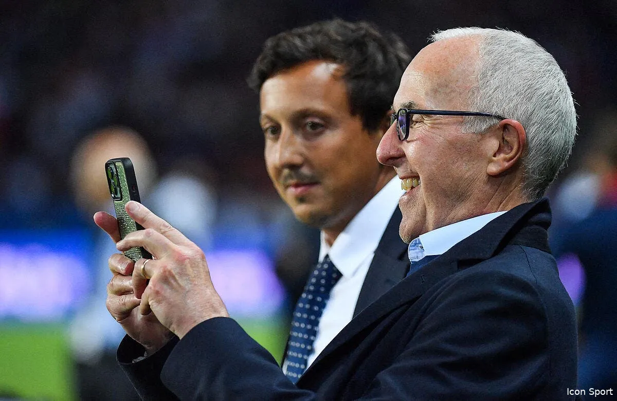 om 110 millions d euros mccourt se frotte deja les mains icon abaca 828573 029 361925