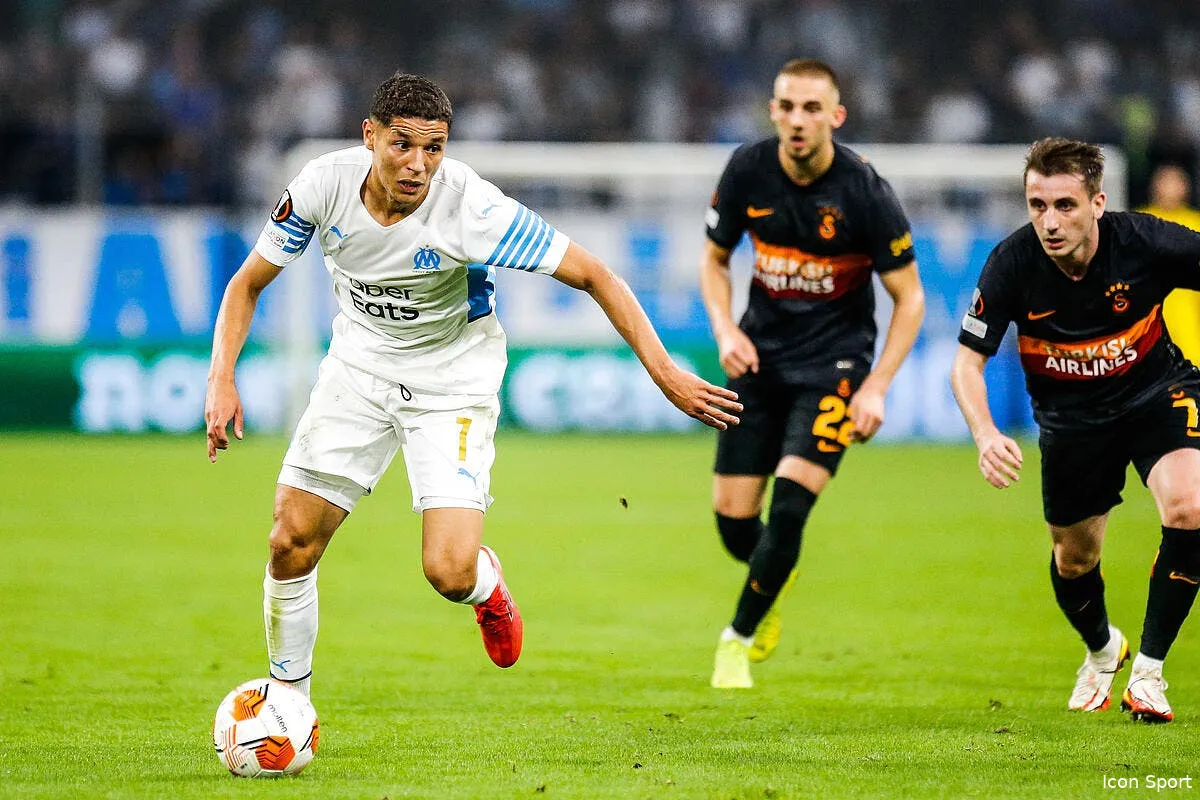 om amine harit bosse sur la plage les commentaires sont sans pitie icon d1r1683 325679