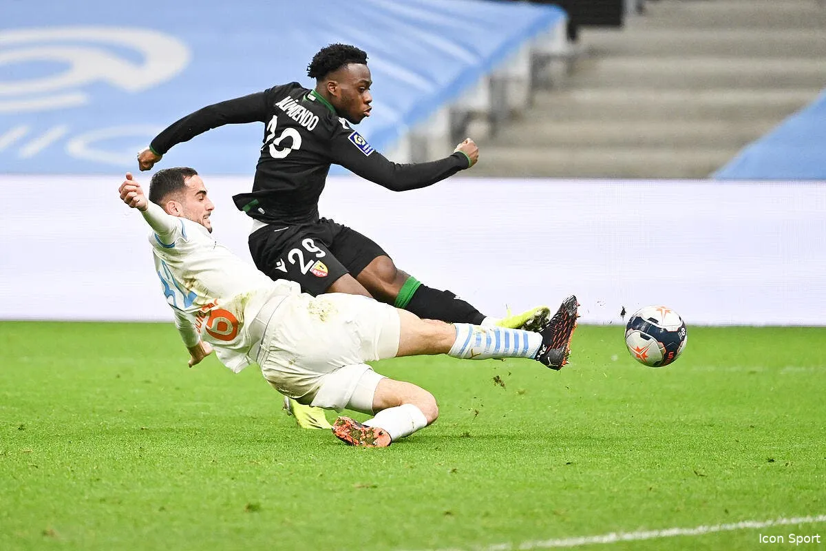 om au tour de perrin c est le grand menage icon adi 4450 305299