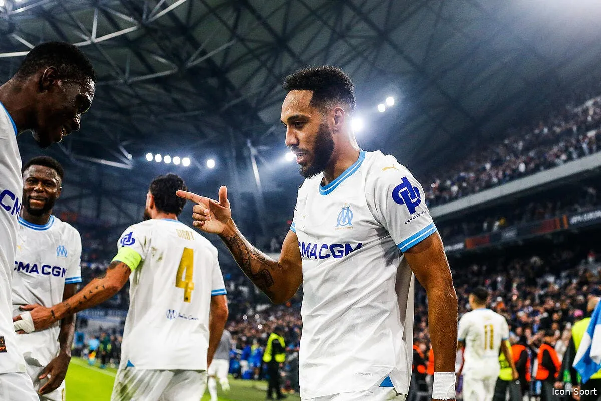 om aubameyang s est fait demolir riolo valide a 100 icon d1r2994 368662