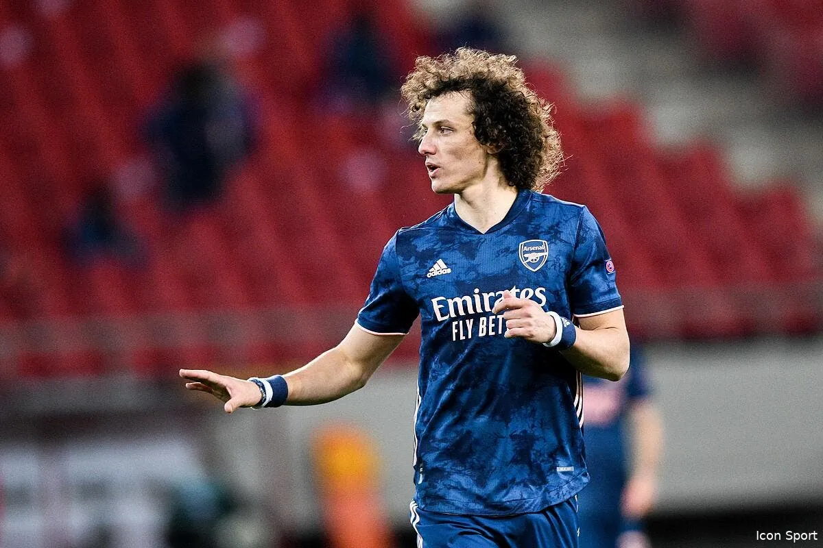 om bataille a quatre pour david luiz icon 5261582 316653