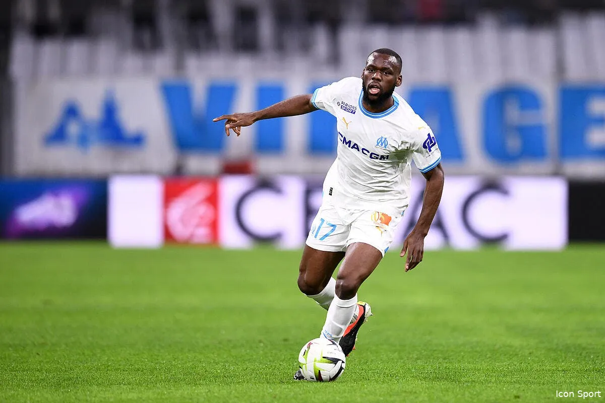 om cette recrue a les pieds carres la provence est trash icon pl2 3104 372542