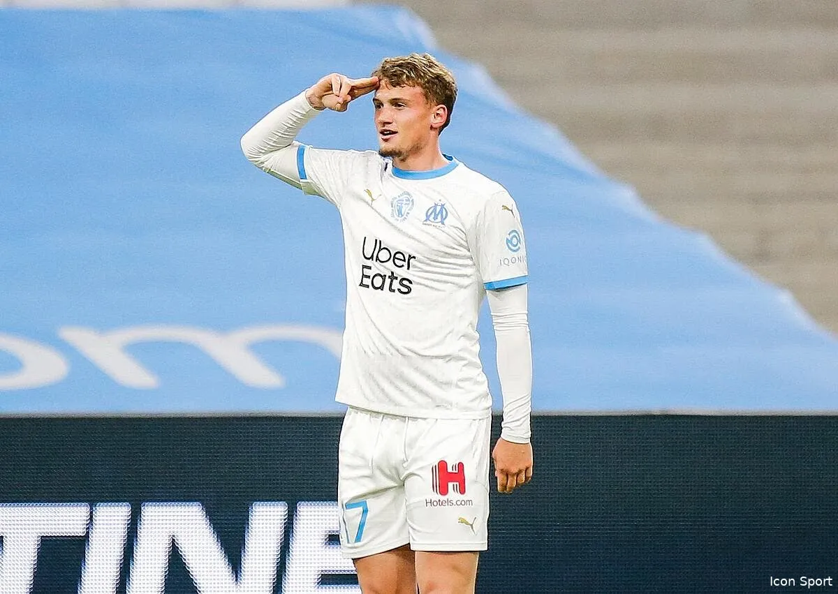 om cuisance solde par le bayern munich icon d1r3846 309915