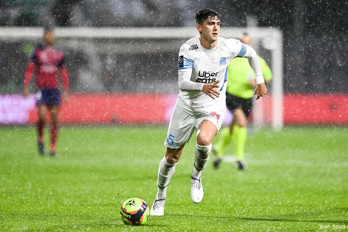 om daniel riolo desamorce la bombe sur l arbitrage icon adi 9571 327103