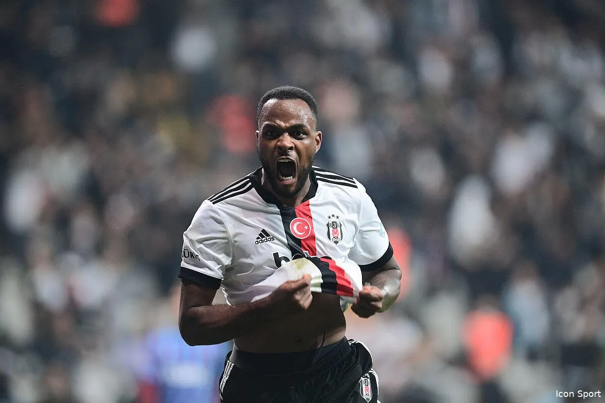 om henrique prete longoria a trouve son remplacant icon 002635 0402 330195