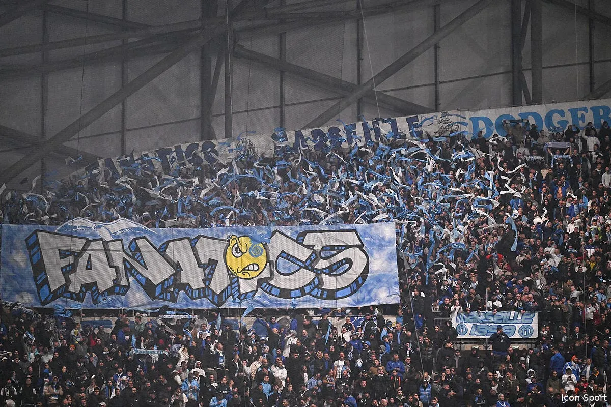 om joueurs vs supporters rencontre choc ce mardi a 18h00 icon ab9 6628 371591