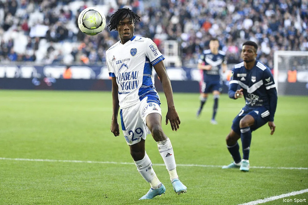 om kabore debarque longoria a mate le barca icon cas5249 348143