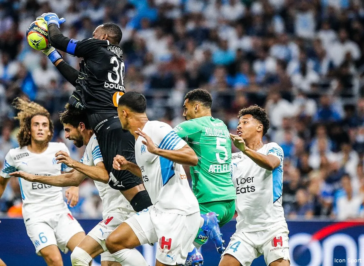 om kamara bientot libre la juve est forcement sur le coup icon d1r4763 322845