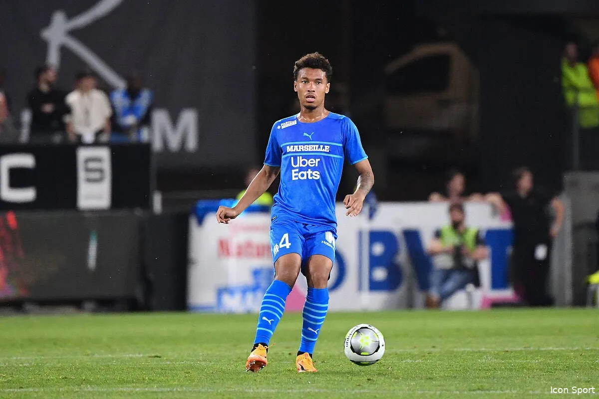 om kamara et aston villa le salaire est delirant icon ab1 1871 342205