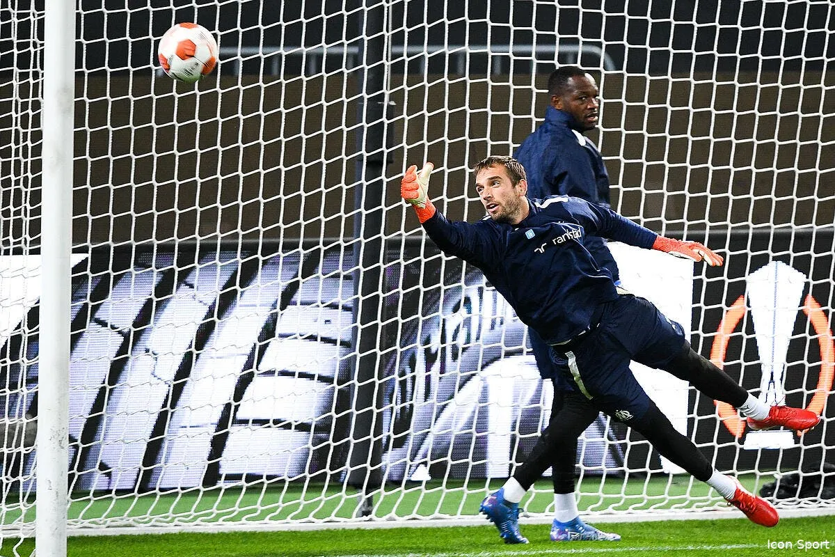 om le comportement de mandanda a surpris pau lopez pau lopez 336637
