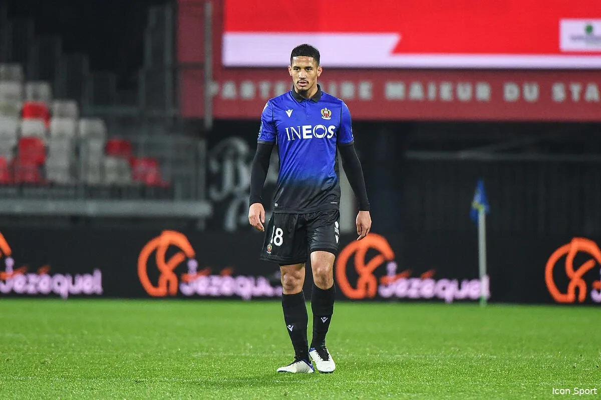 om le defile continue sampaoli a une nouvelle charniere saliba 4 318691