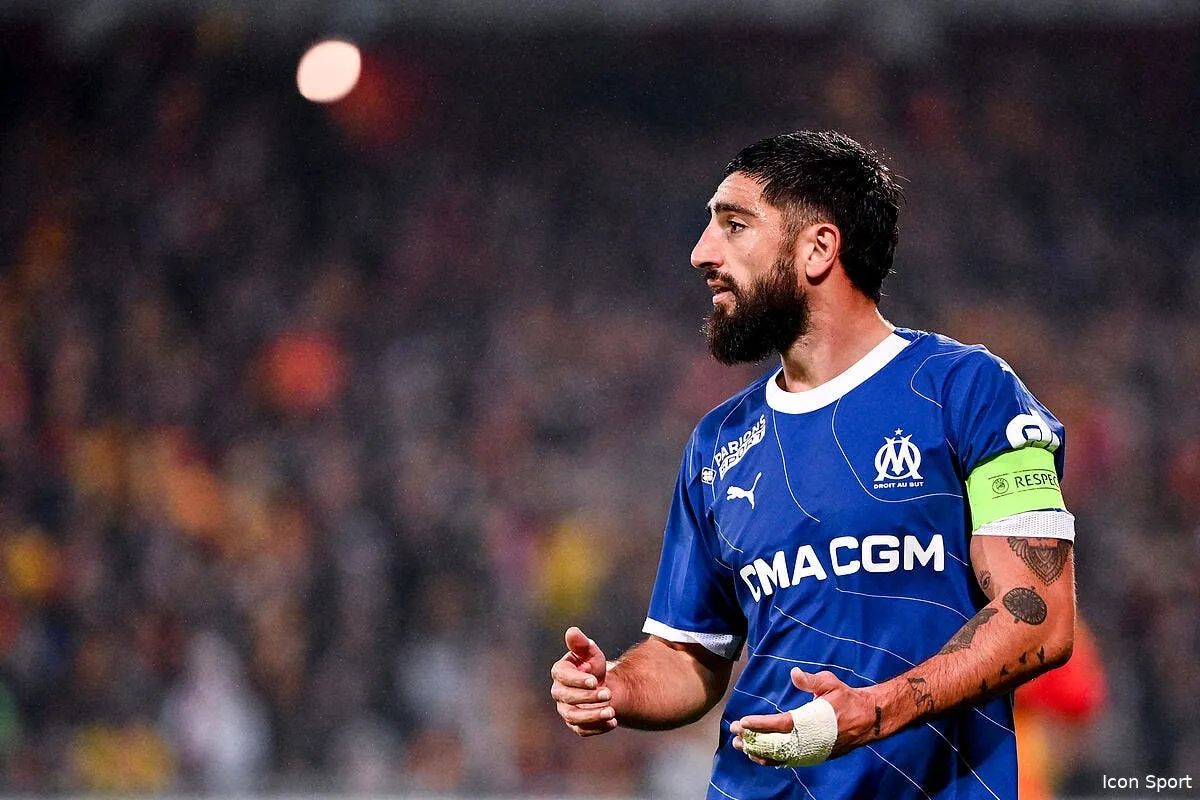 om le groupe avec deux retours contre l ajax icon dib 131123 11 62 368616