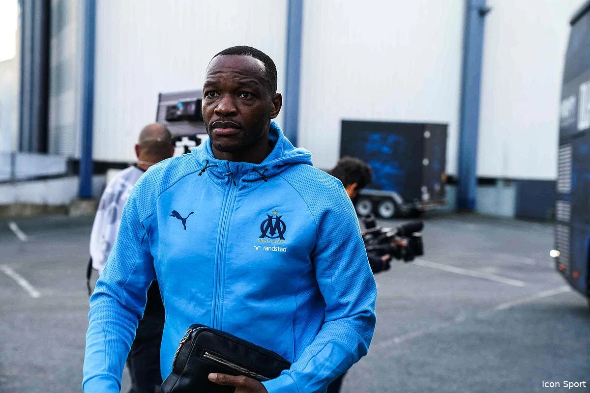 om le vestiaire pollue par la guerre des goals icon edl00475 324741