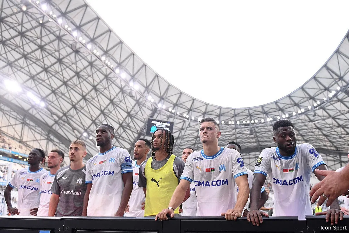 om les joueurs rappeles a l ordre di meco soutient les ultras icon pl5 3327 365639