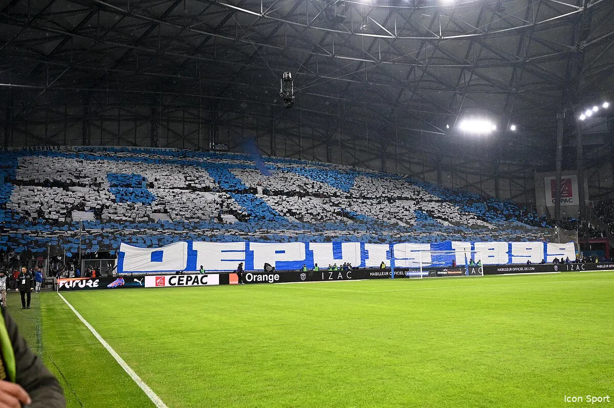 om les supporters repondent a la rouste du psg icon ab2 2507 357556