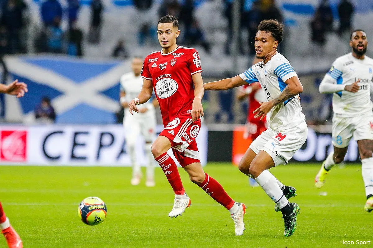 om longoria et le clan kamara c est la guerre froide icon d1r5343 330799