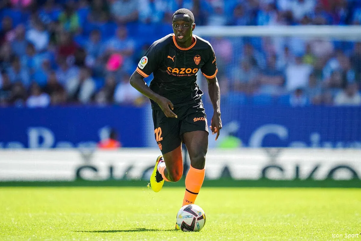 om longoria flashe sur un ancien de l ol au mercato icon ps 221002 1314 352231