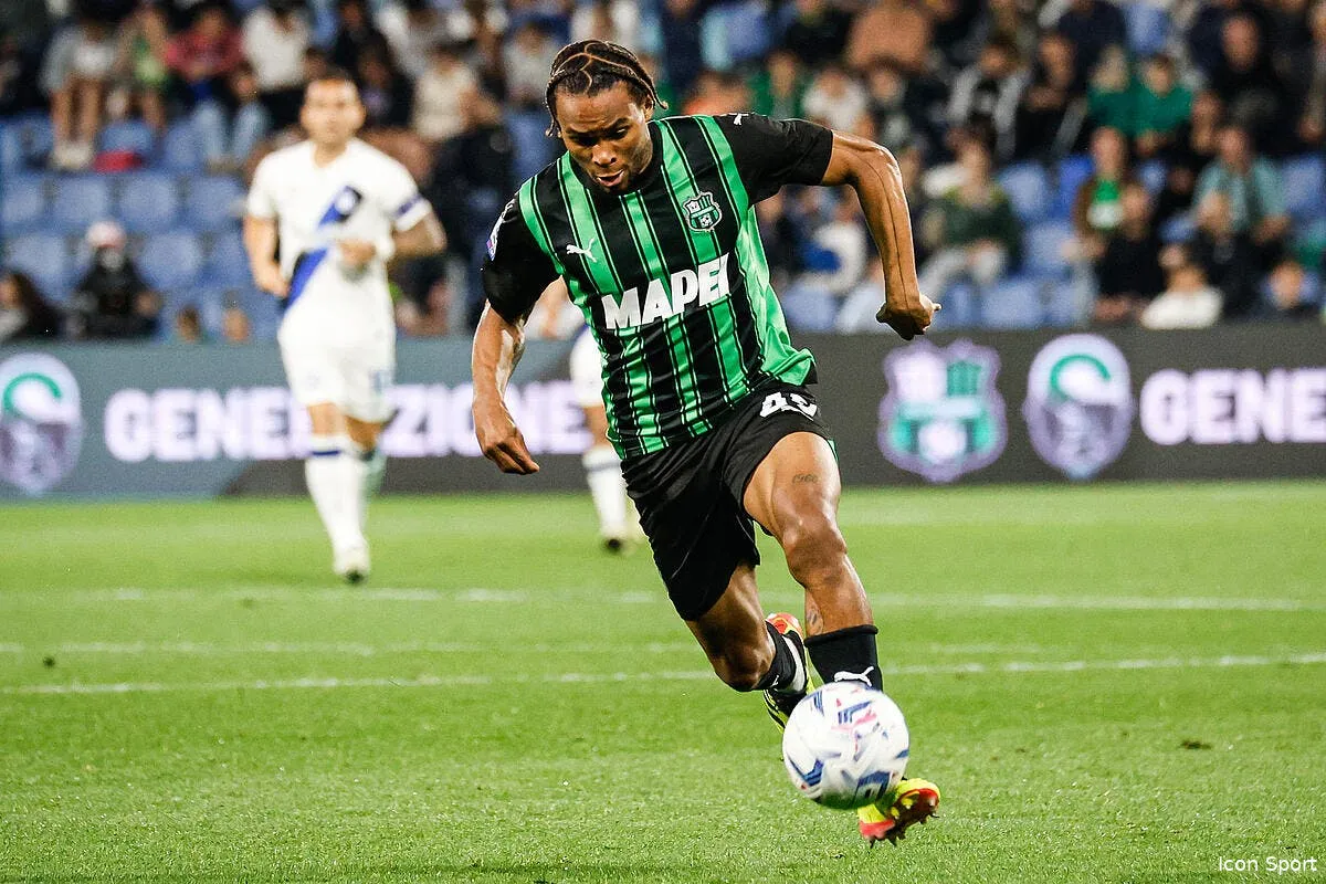 om longoria tente par cet attaquant francais surprise iconsport 218154 0029 379161