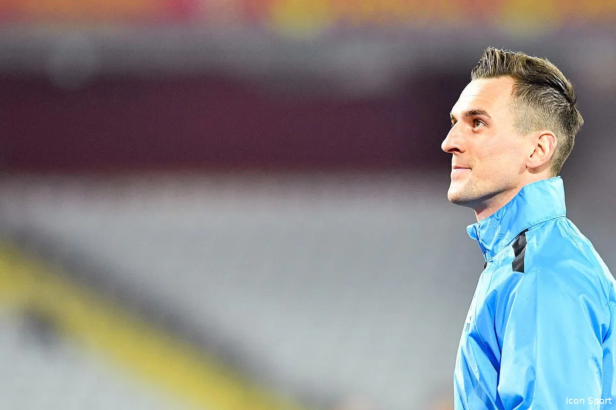 om milik en plein doute le mercato chamboule icon dsc 3860 333157