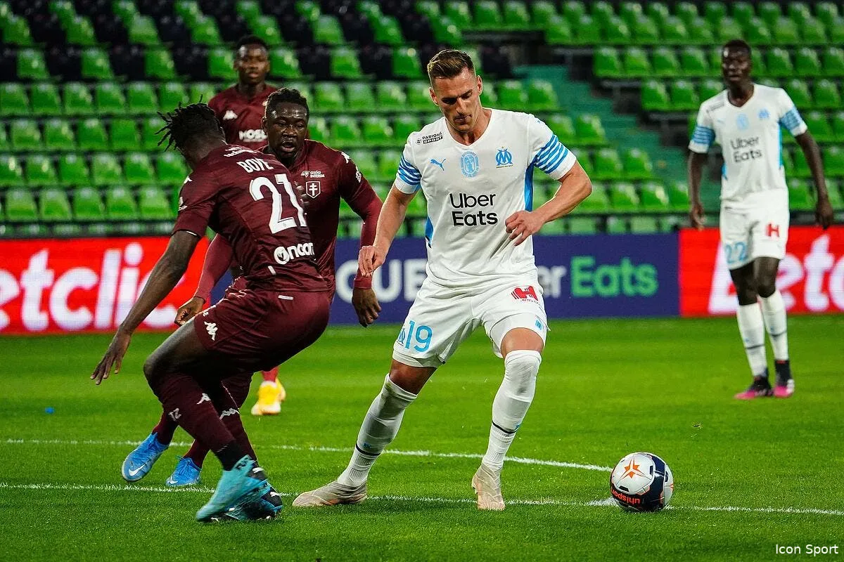 om milik une terrible menace au mercato icon 210523p48151 315495