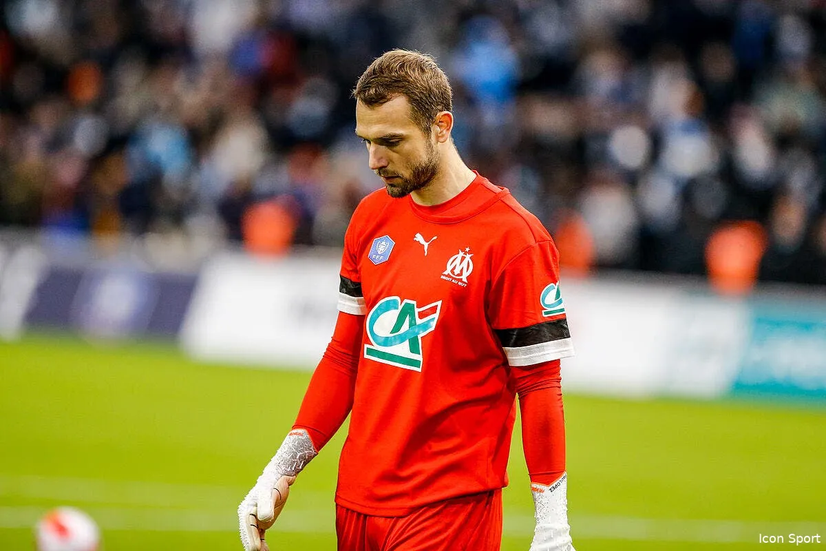 om pau lopez lui a chipe sa place mandanda est bon perdant icon d1r6961 333797