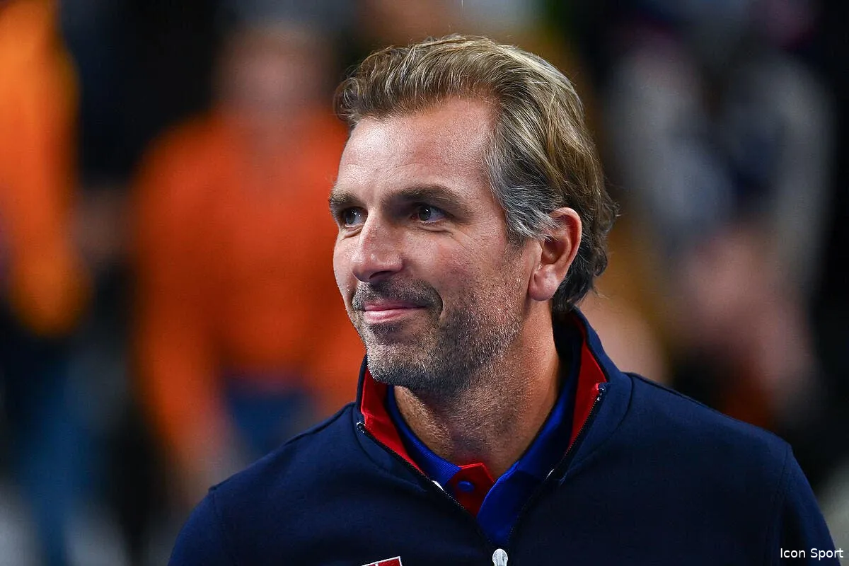 om psg 25 ans apres il relance la polemique icon dib 111122 11 60 357349