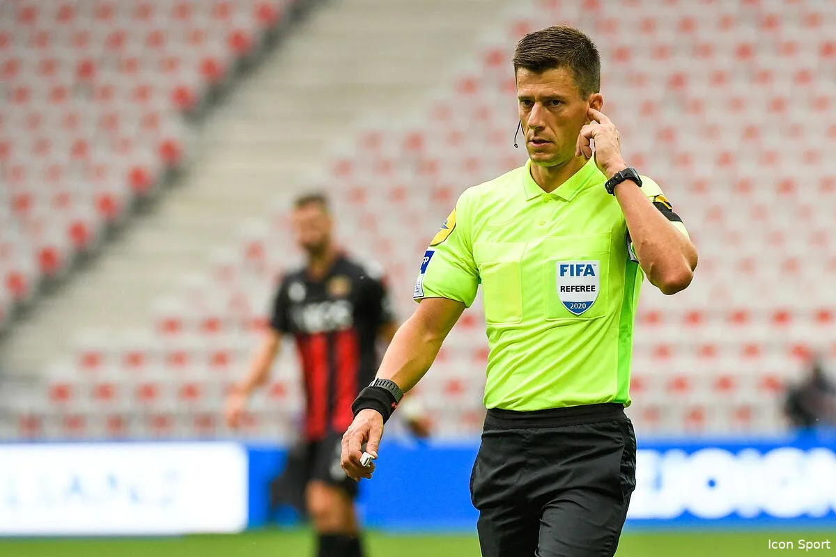 om psg l arbitre du classique designe marseille bouillonne icon dsc5507 326151