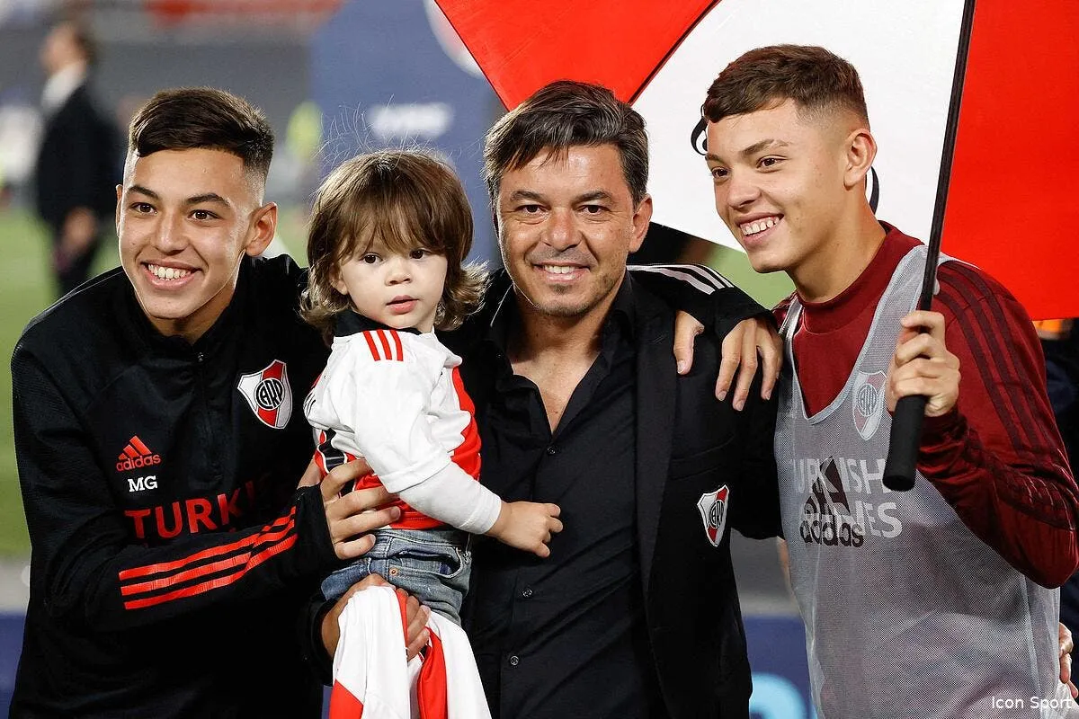 om rendez vous secret entre longoria et gallardo a istanbul icon 007710 0011 361525