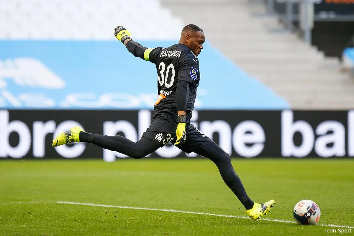 om rene malleville accuse mandanda de pied carre icon d1r3011 309129