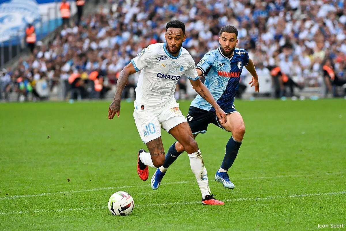 om riolo pose la question qui tue sur aubameyang icon dsc 1208 367072