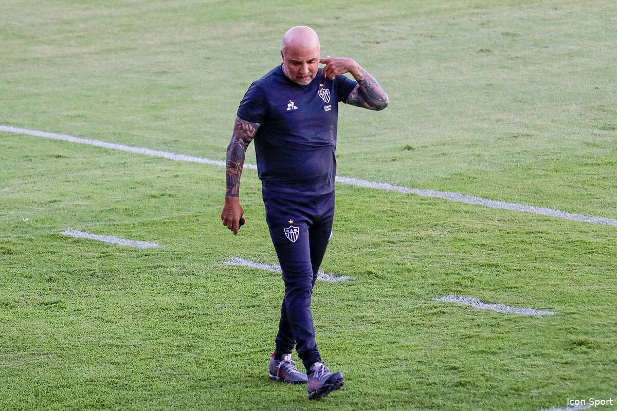 om sampaoli suspendu des son premier match icon agf20210221125 308067