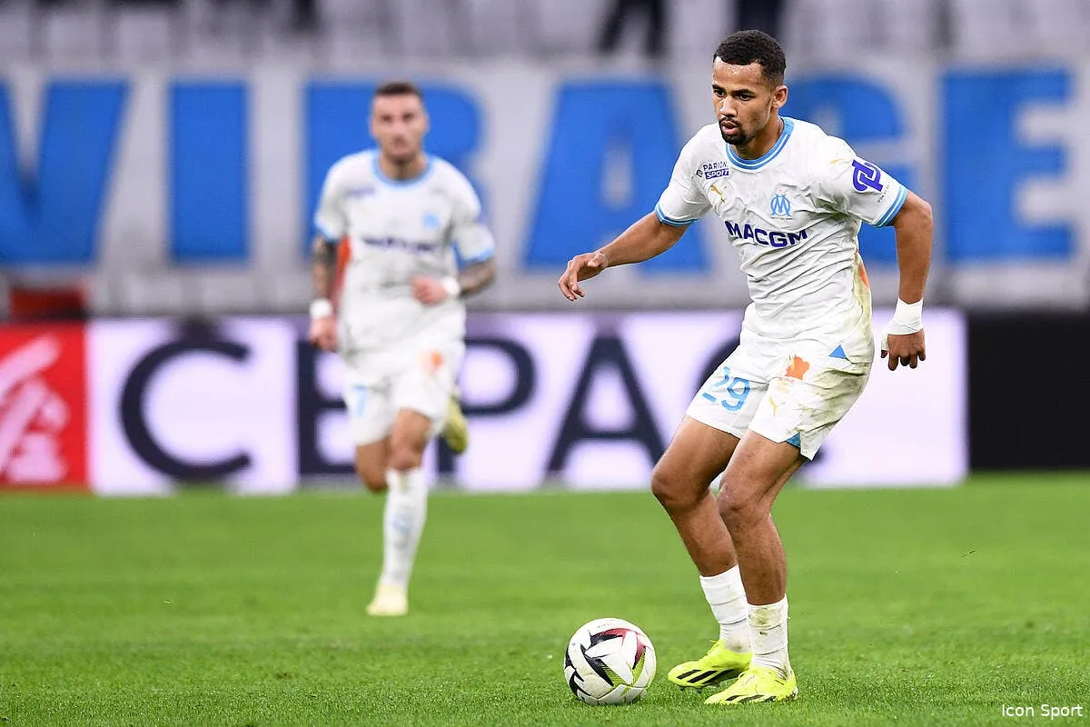 om traite d inutile ce joueur scandalise la provence icon pl2 3388 371757