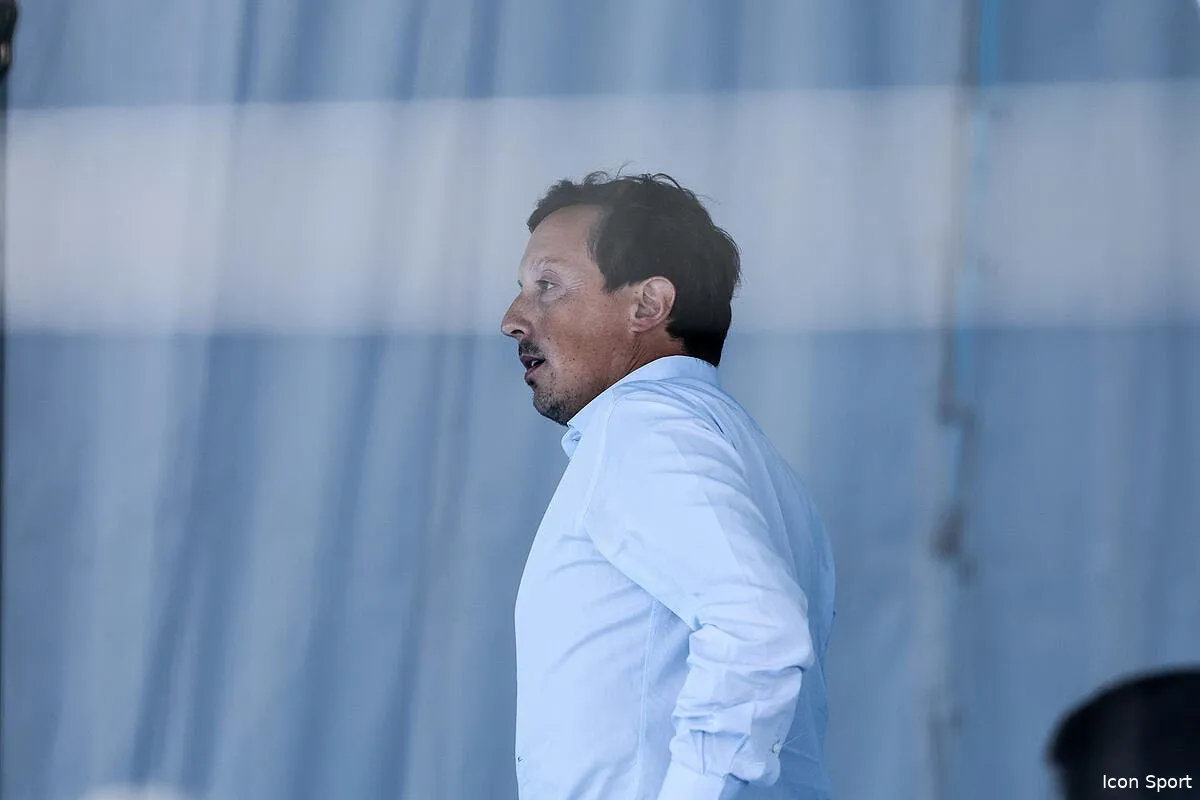 om un defenseur de ligue 1 a tape dans l oeil de longoria icon fid 4214 352174