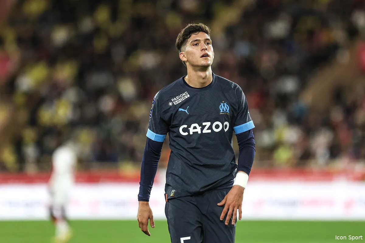 om un depart surprise a 15 me longoria s active icon fid 5940 354510