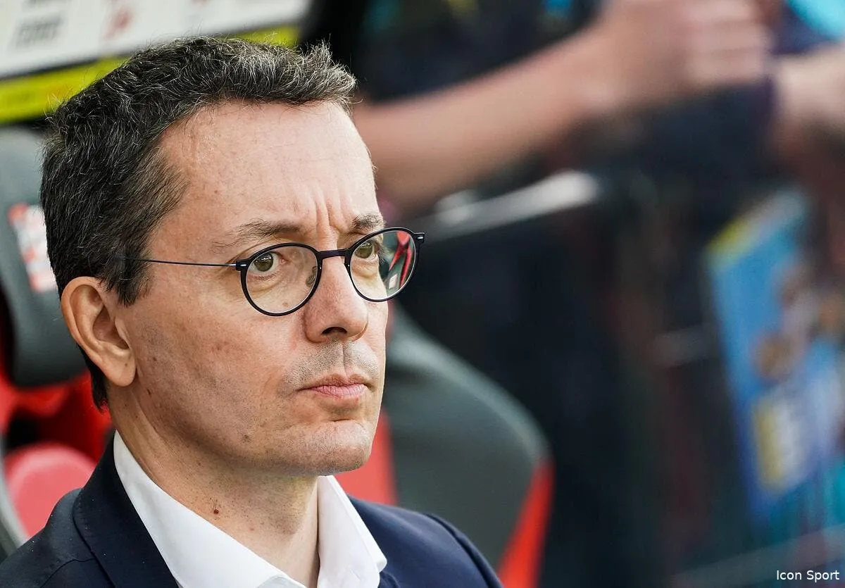 om un plan leproux signe eyraud le brutal recadrage icon lem 200419 08 83 307663